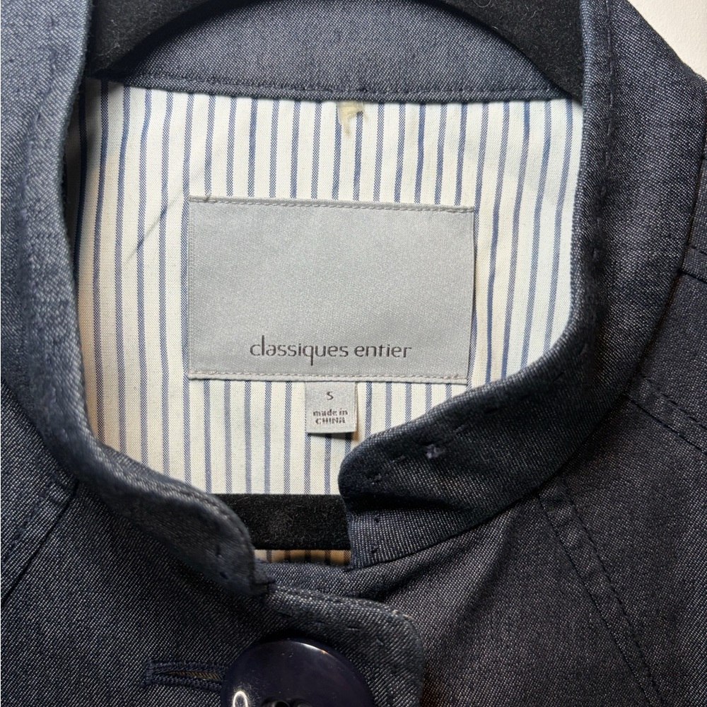 Classiques Entier Navy Button-Front Cropped Jacket - Picture 2 of 8